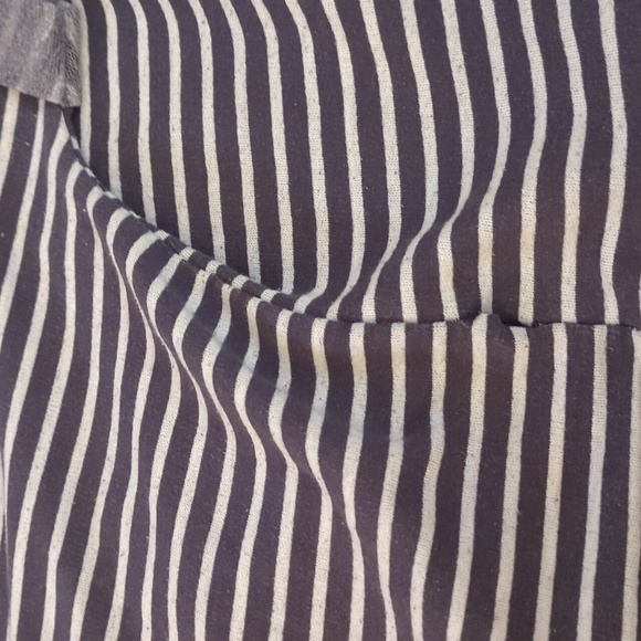 Hanes Grey Striped Cap Sleeved Tee - Picture 4 of 4